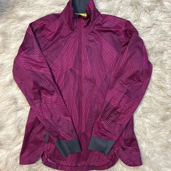 Brooks Run Happy Drift Shell Jacket Size Small Reflective Windbreaker‎ 220971 - Picture 9 of 12